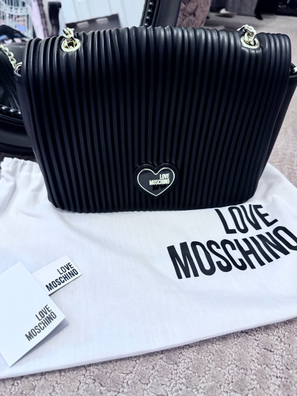 Excellent Love Moschino PU Pleated crossbody NWOT